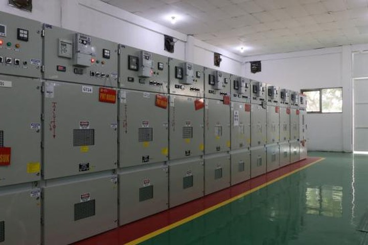Featured image of post PLN Revitalisasi Gardu Induk Pasar Kemis, 9 Juta kWh Tetap Tersalurkan Tanpa Padam